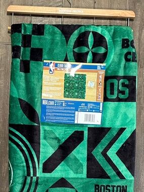 NBA BOSTON CELTICS CLOUD THROW PLUSH 60" X 70" THROW BLANKET - NEW!!